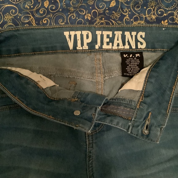 VIP JEANS - Picture 3 of 3